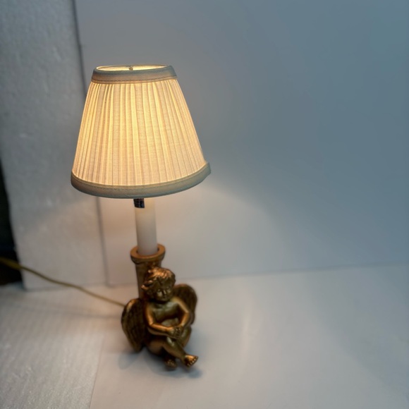 Vintage Gold Cherub Table Lamp With Pleated Shade Small - Picture 11 of 12